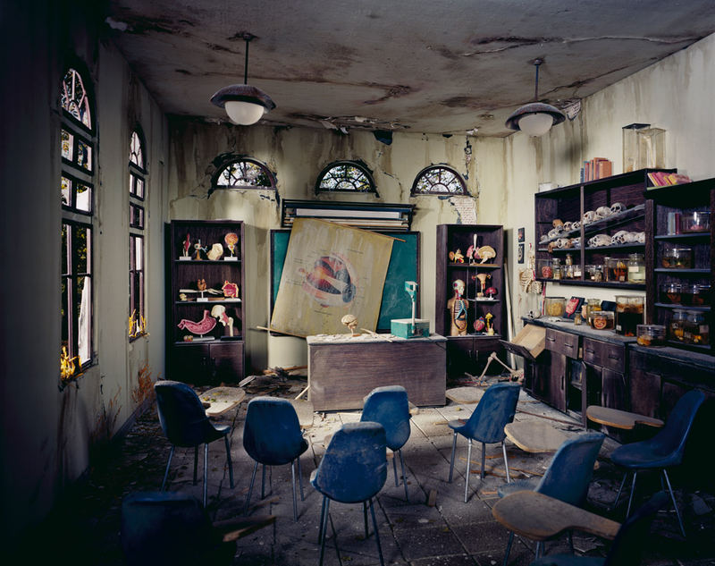 Illustration for article titled Elaborate Dioramas Model the Apocalypse in Miniature